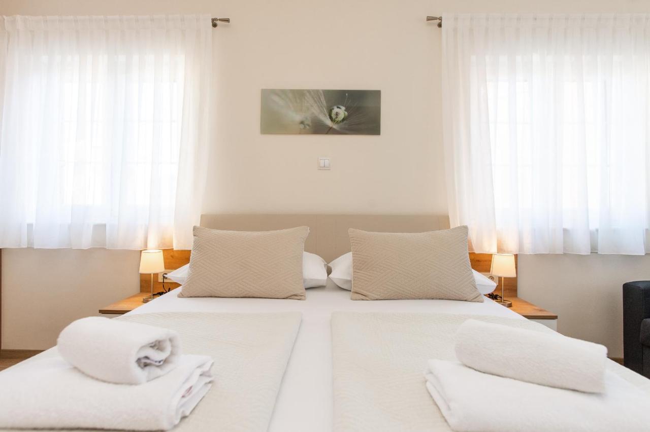 Guest House Ankora Skradin Extérieur photo