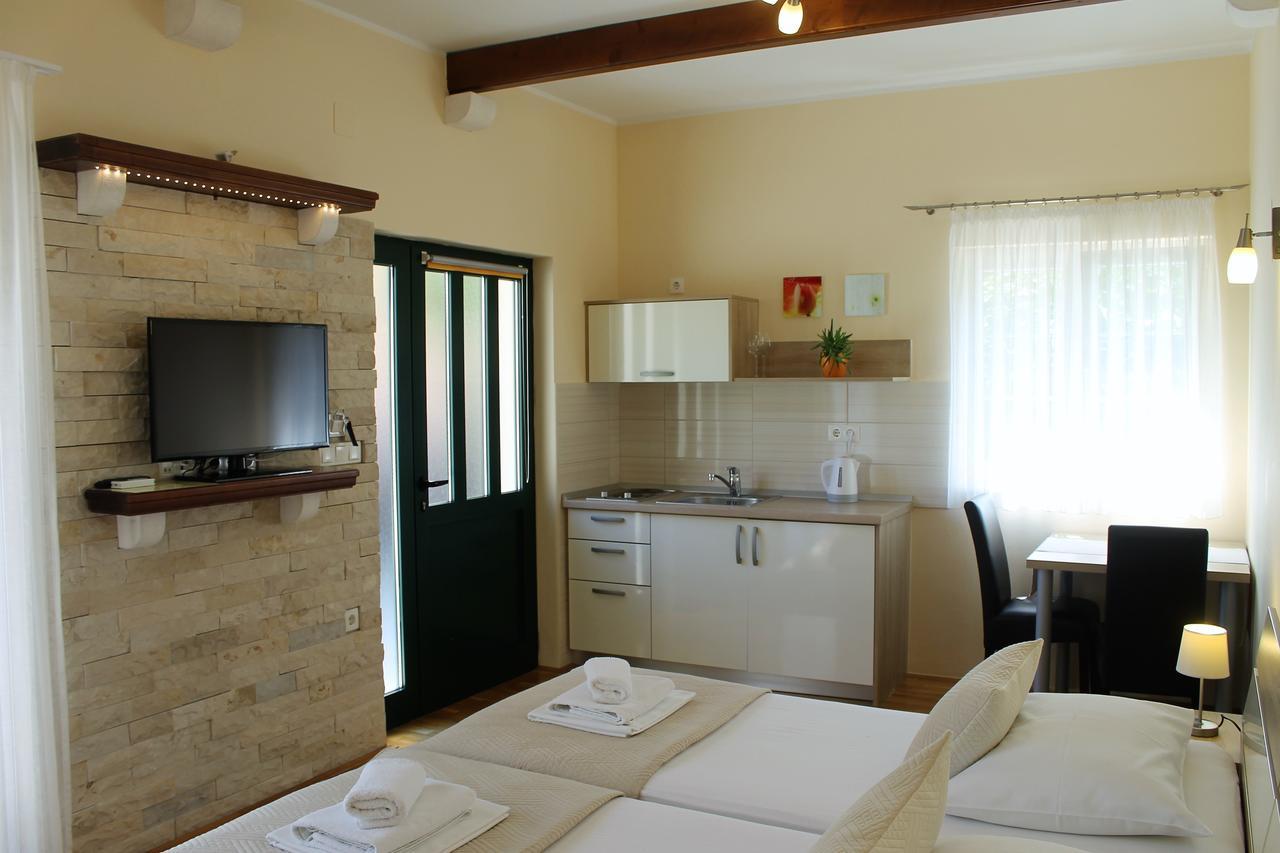 Guest House Ankora Skradin Extérieur photo